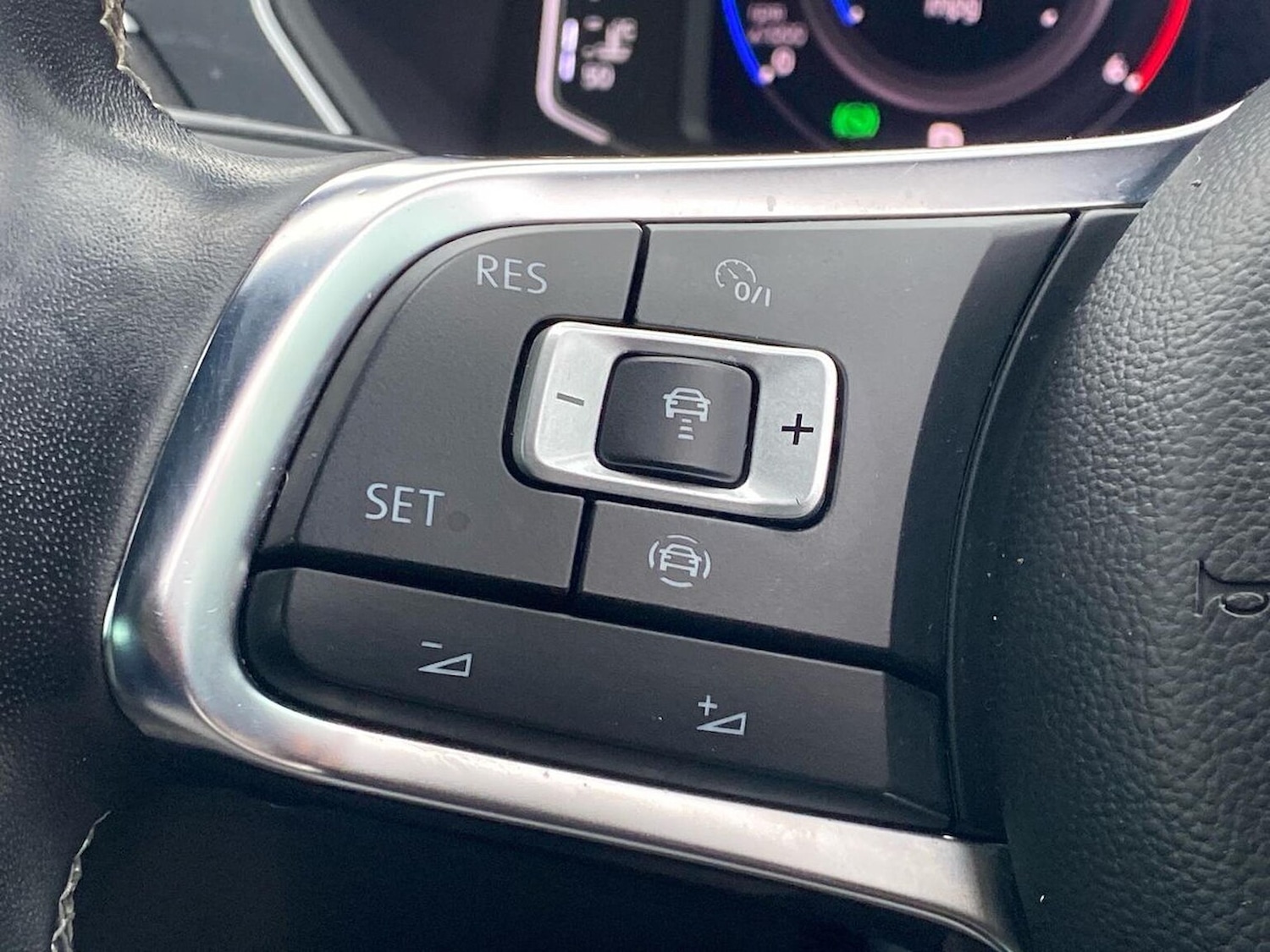 Used Volkswagen Tiguan 2020 for sale - 76969999: Photo 27