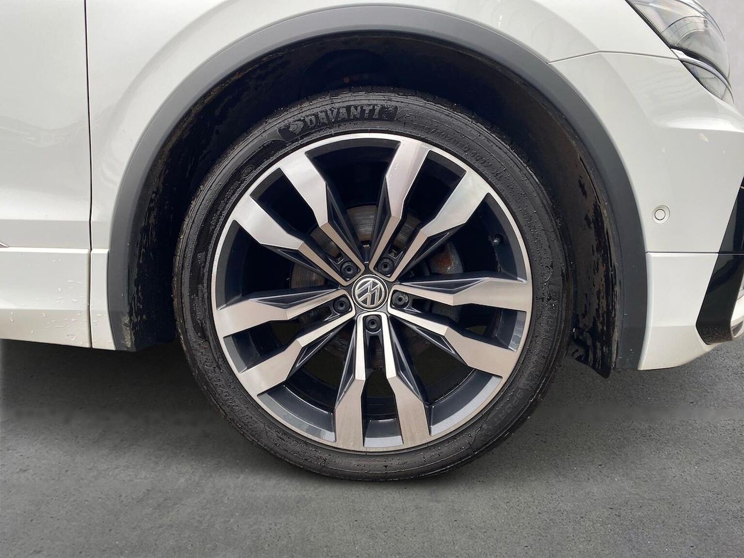 Used Volkswagen Tiguan 2020 for sale - 76969999: Photo 6