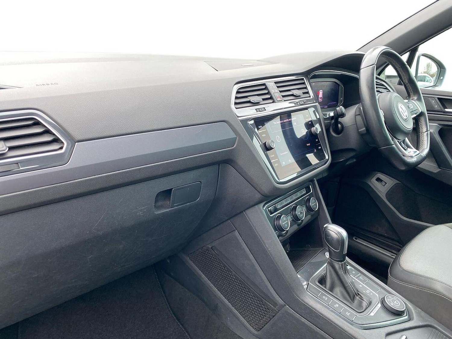 Used Volkswagen Tiguan 2020 for sale - 76969999: Photo 7