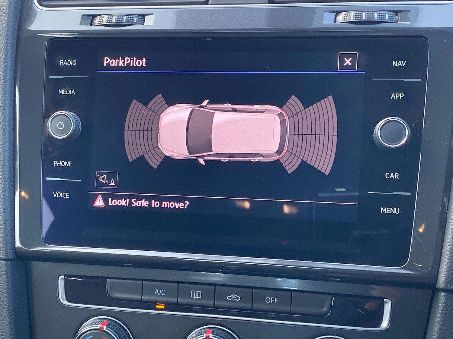 Used Volkswagen Golf 2017 for sale - 76541839: Photo 23