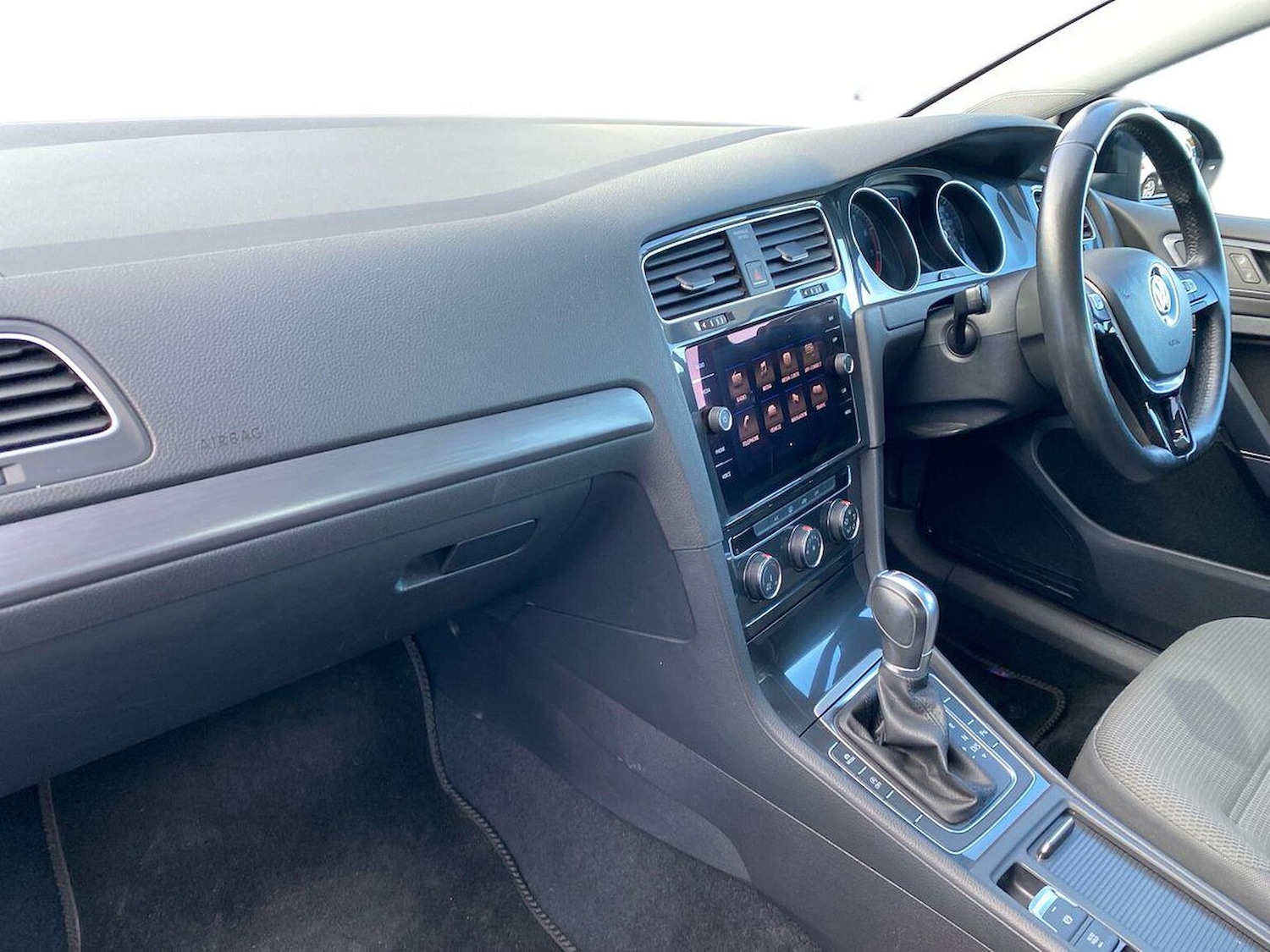 Used Volkswagen Golf 2017 for sale - 76541839: Photo 7