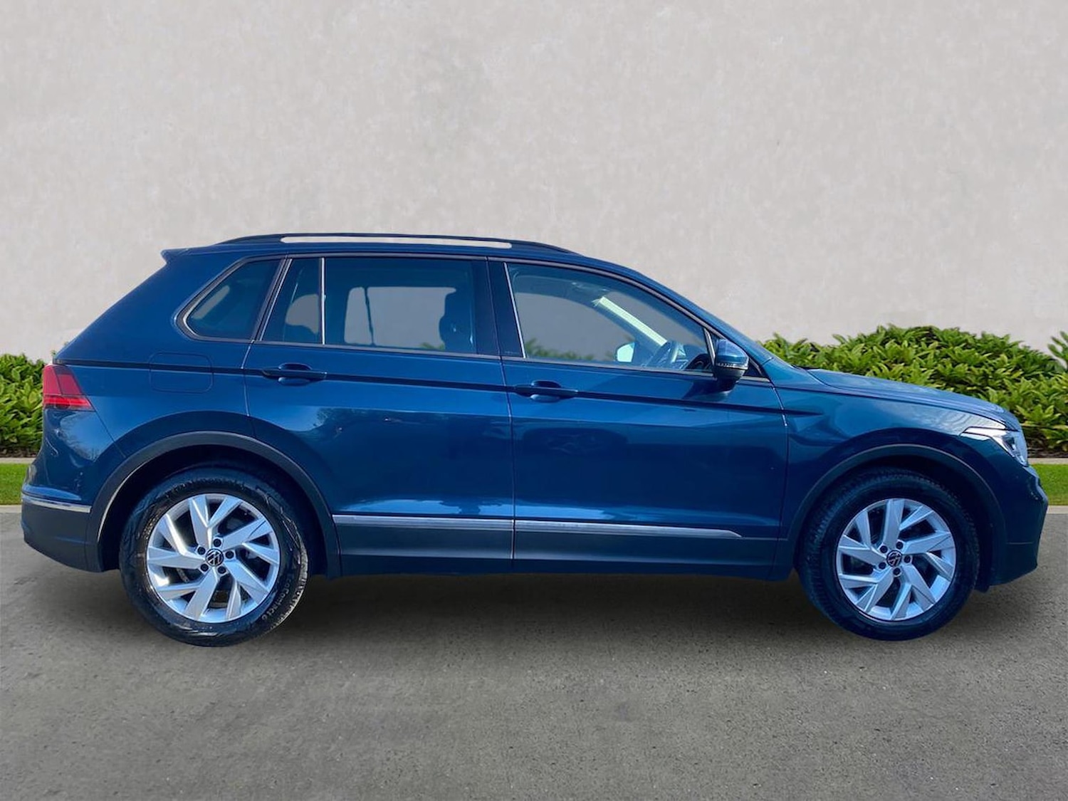 Used Volkswagen Tiguan 2021 for sale - 78195921: Photo 3