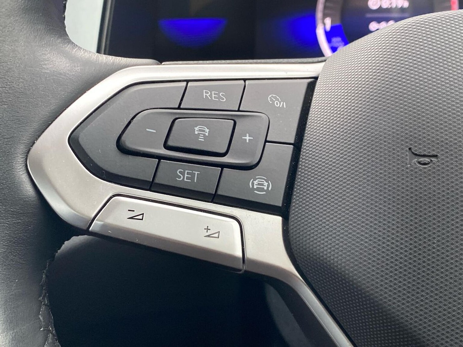 Used Volkswagen T-Roc 2022 for sale - 76490524: Photo 26