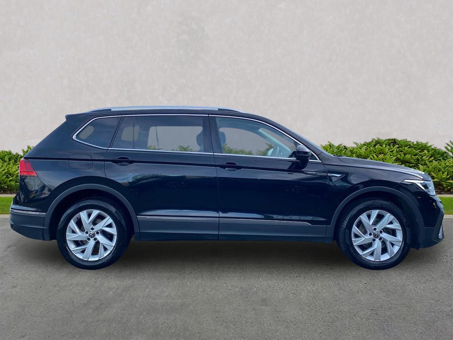 Used Volkswagen Tiguan Allspace 2022 for sale - 76986944: Photo 3