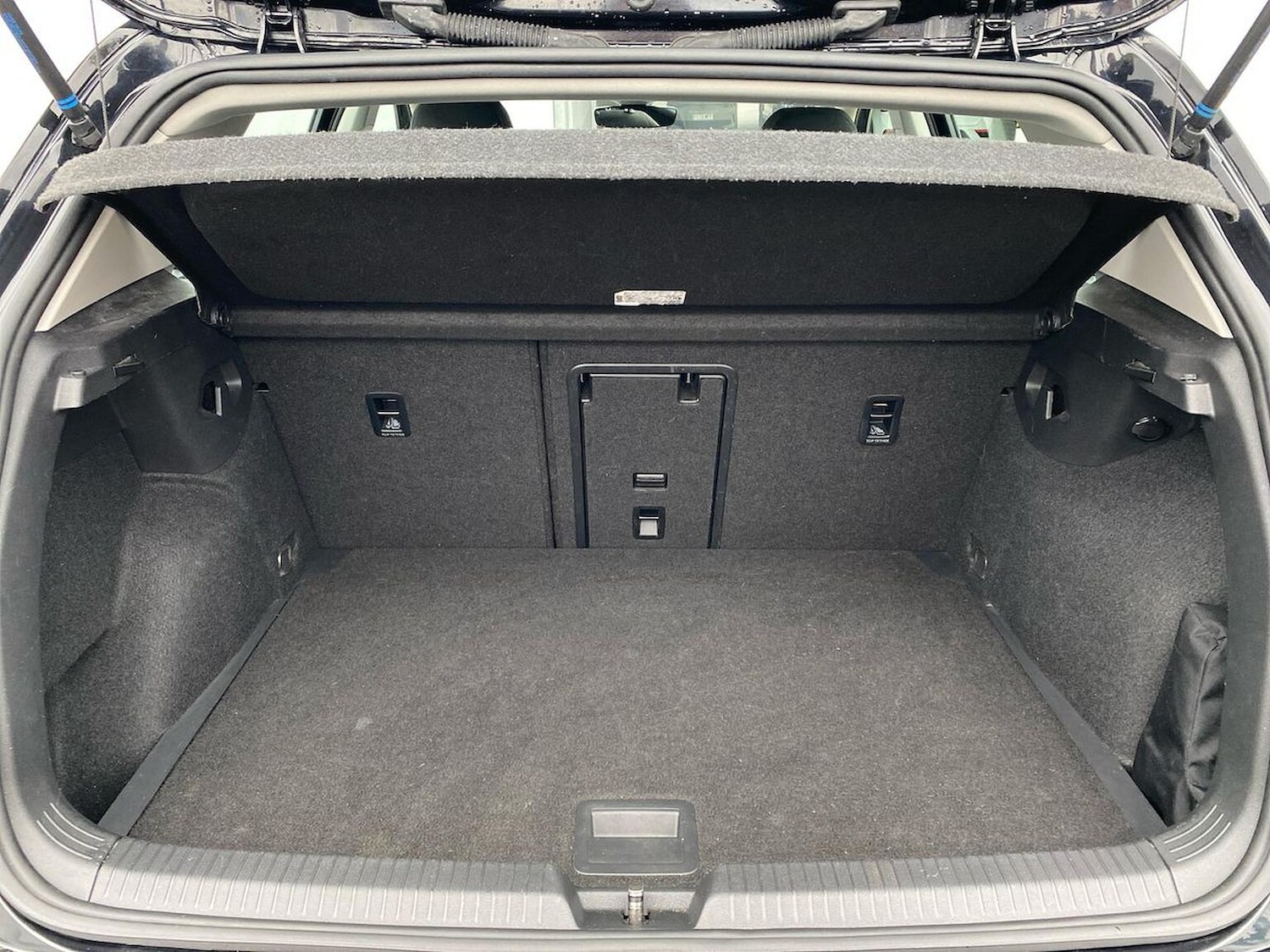 Used Volkswagen Golf 2020 for sale - 76713212: Photo 17