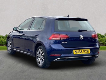 Used Volkswagen Golf 2018 for sale - 75907229: Photo