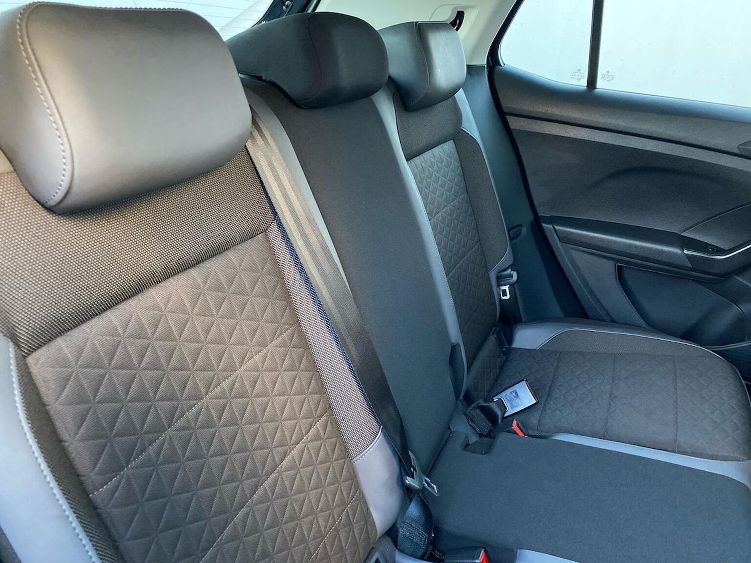 Used Volkswagen T-Cross 2022 for sale - 76693441: Photo 16