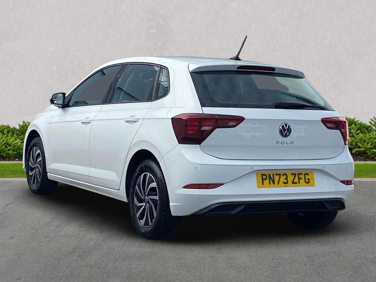 Used Volkswagen Polo 2023 for sale - 76047732: Photo 2