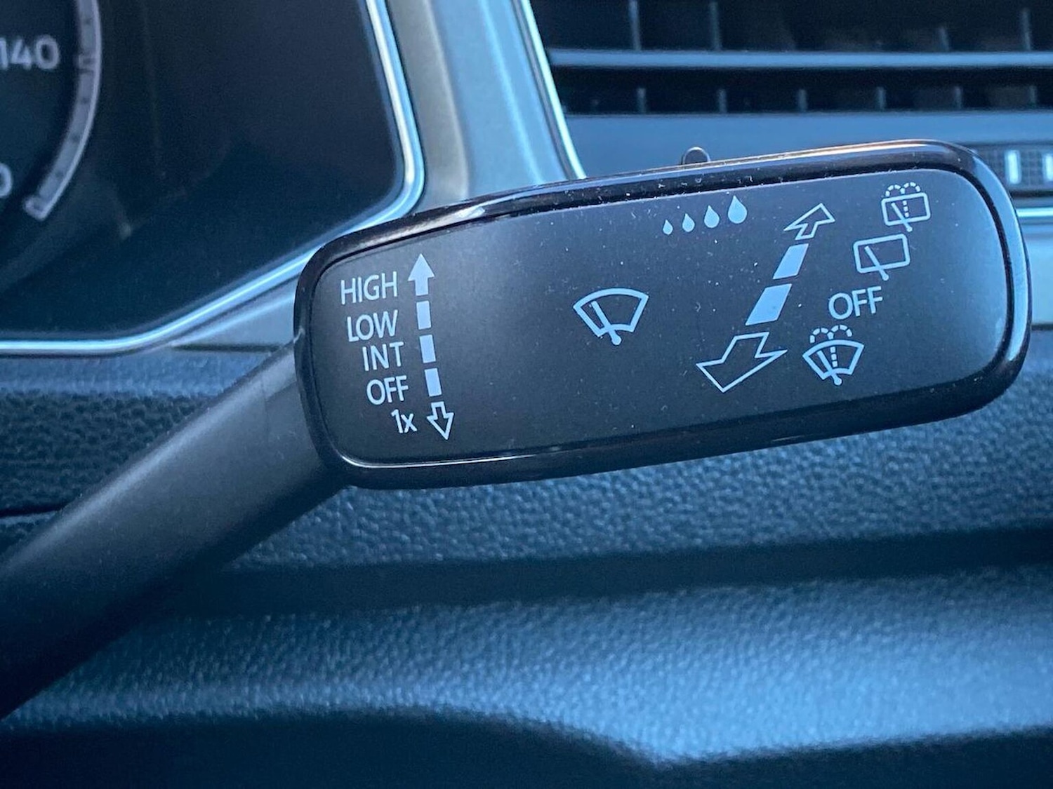 Used Volkswagen T-Roc 2020 for sale - 76693429: Photo 27