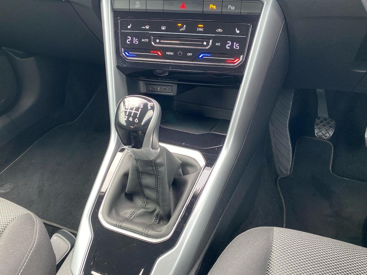 Used Volkswagen T-Roc 2023 for sale - 76127144: Photo 13