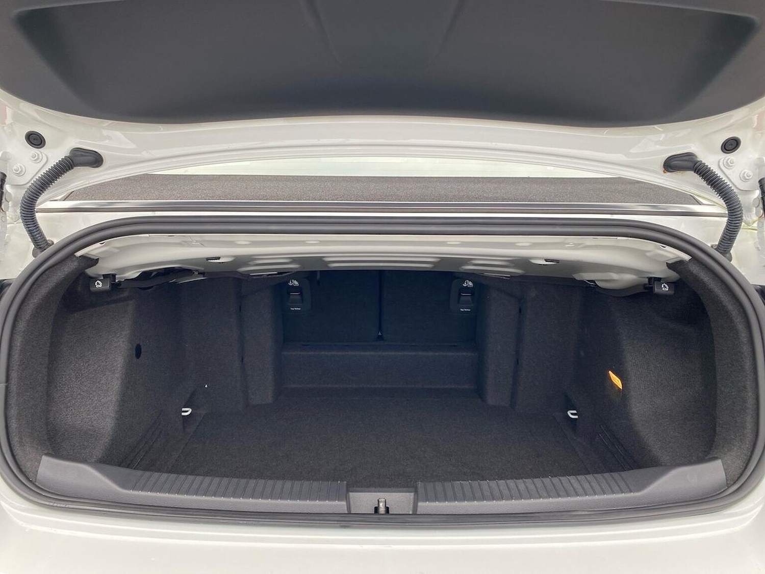 Used Volkswagen T-Roc 2023 for sale - 76127144: Photo 17