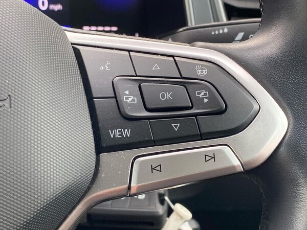 Used Volkswagen T-Roc 2023 for sale - 76127144: Photo 26