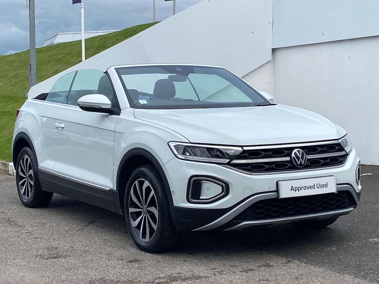 Used Volkswagen T-Roc 2023 for sale - 76127144: Photo 32