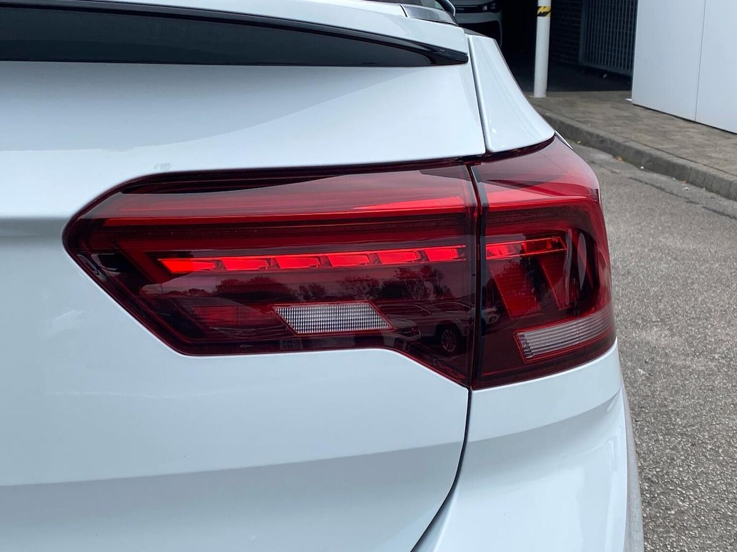 Used Volkswagen T-Roc 2023 for sale - 76127144: Photo 35