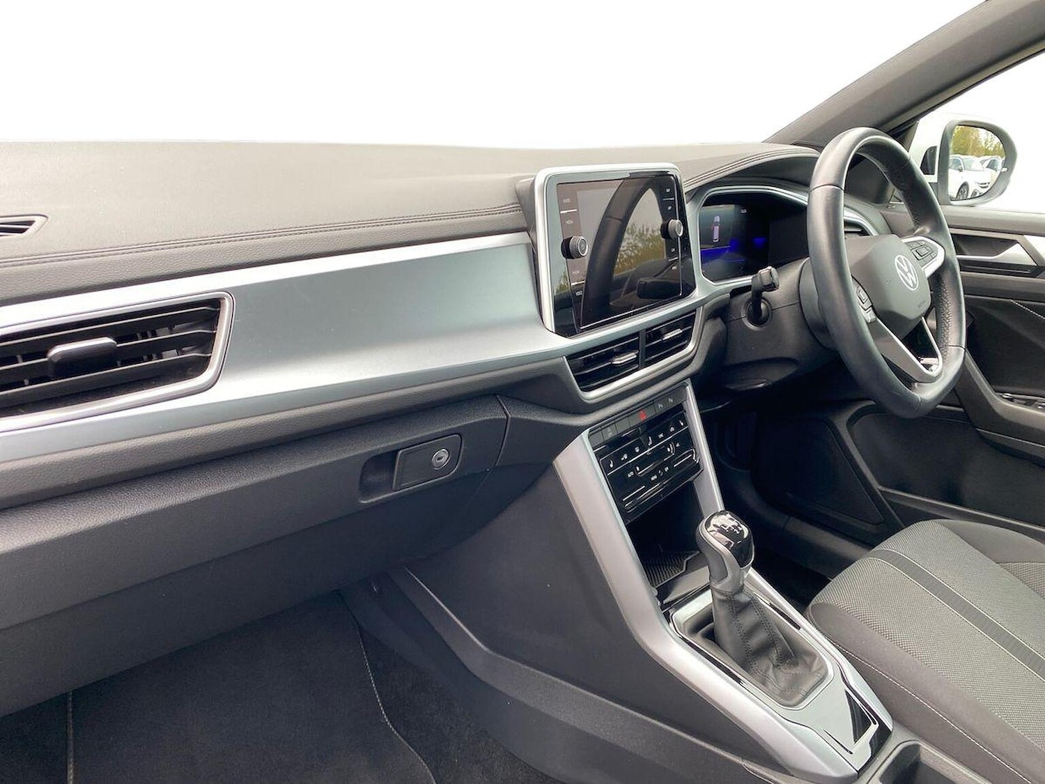 Used Volkswagen T-Roc 2023 for sale - 76127144: Photo 7