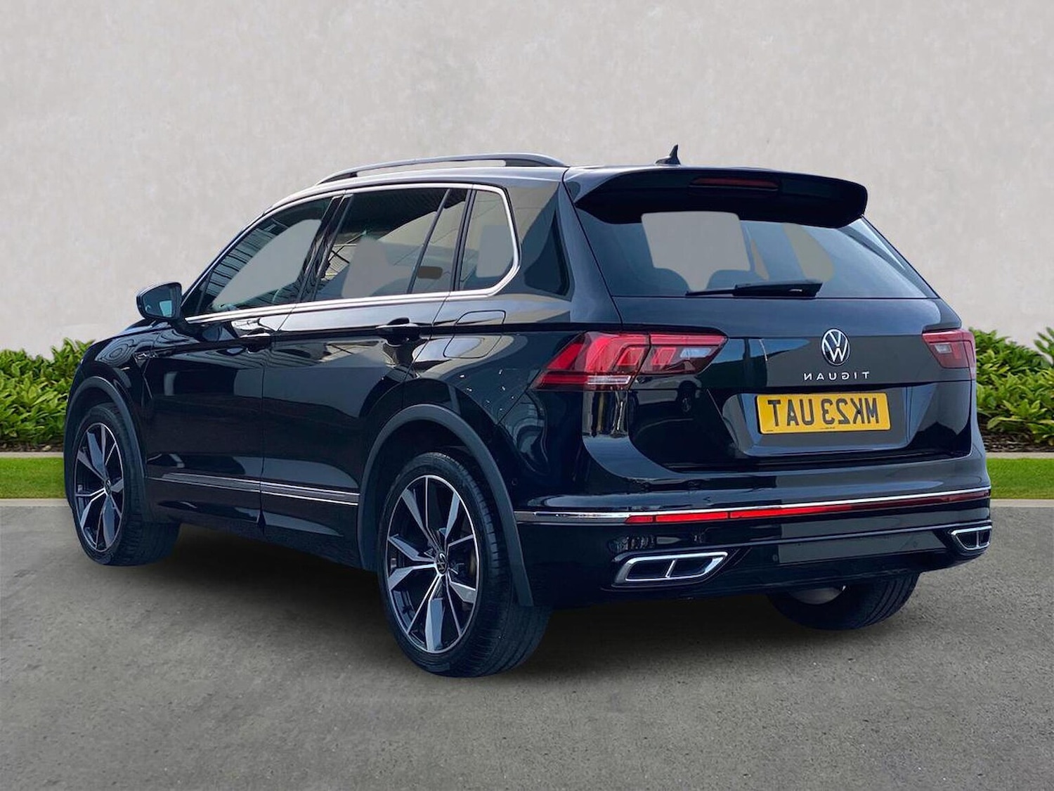 Used Volkswagen Tiguan 2023 for sale - 76924565: Photo 2