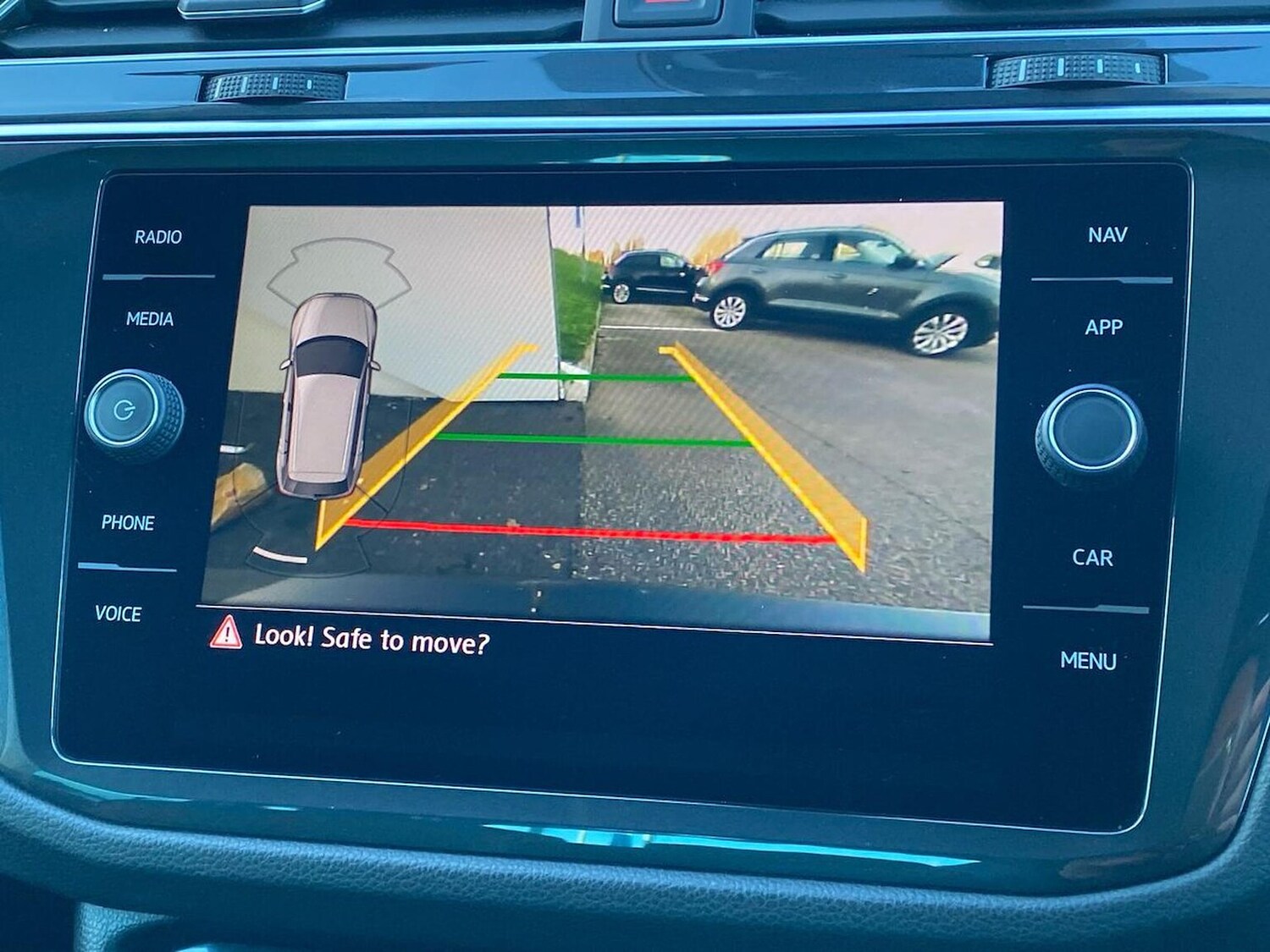 Used Volkswagen Tiguan 2020 for sale - 76600140: Photo 23