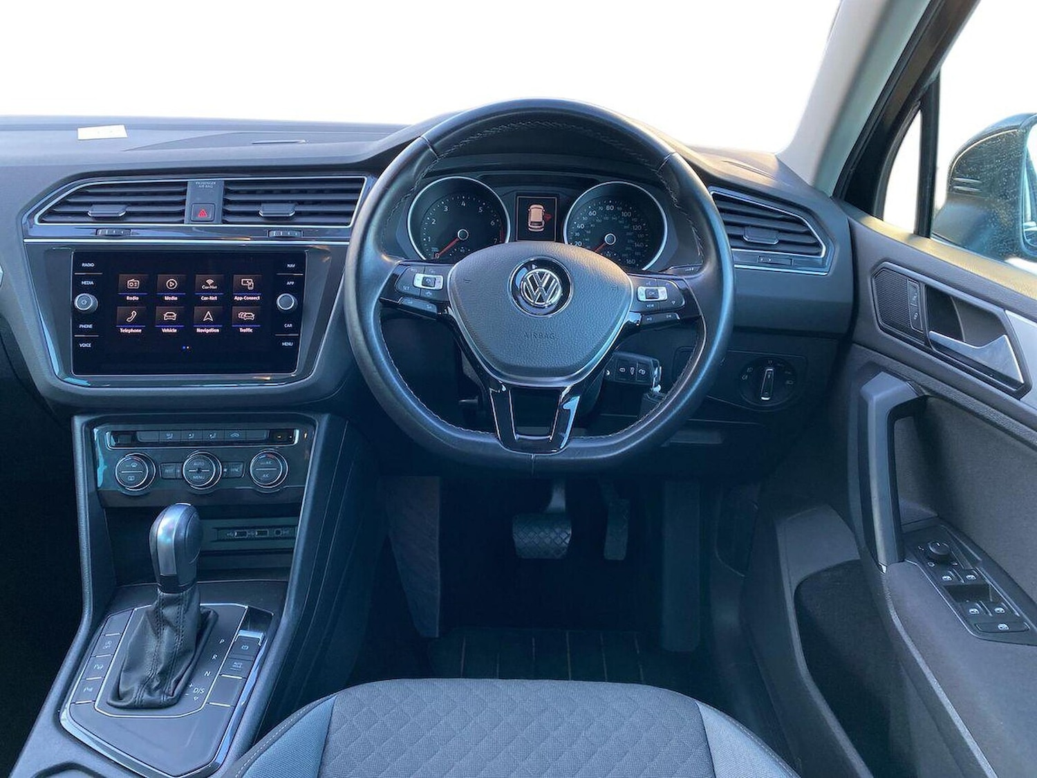 Used Volkswagen Tiguan 2020 for sale - 76600140: Photo 9