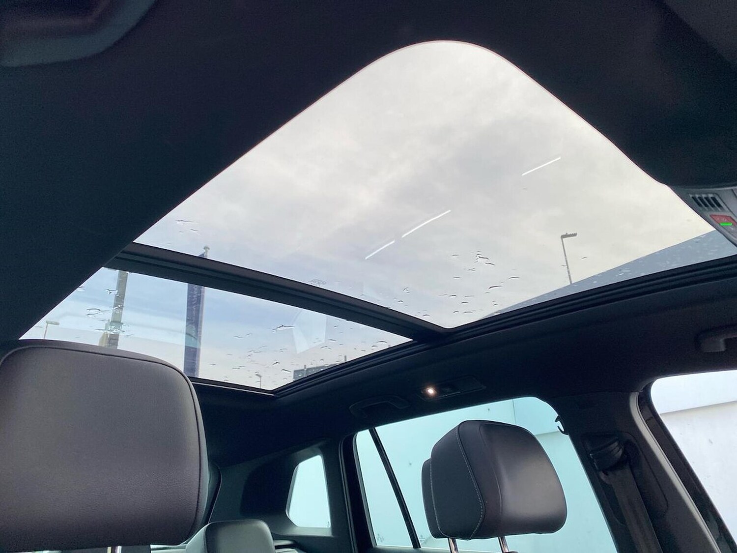 Used Volkswagen Tiguan 2022 for sale - 76957497: Photo 32