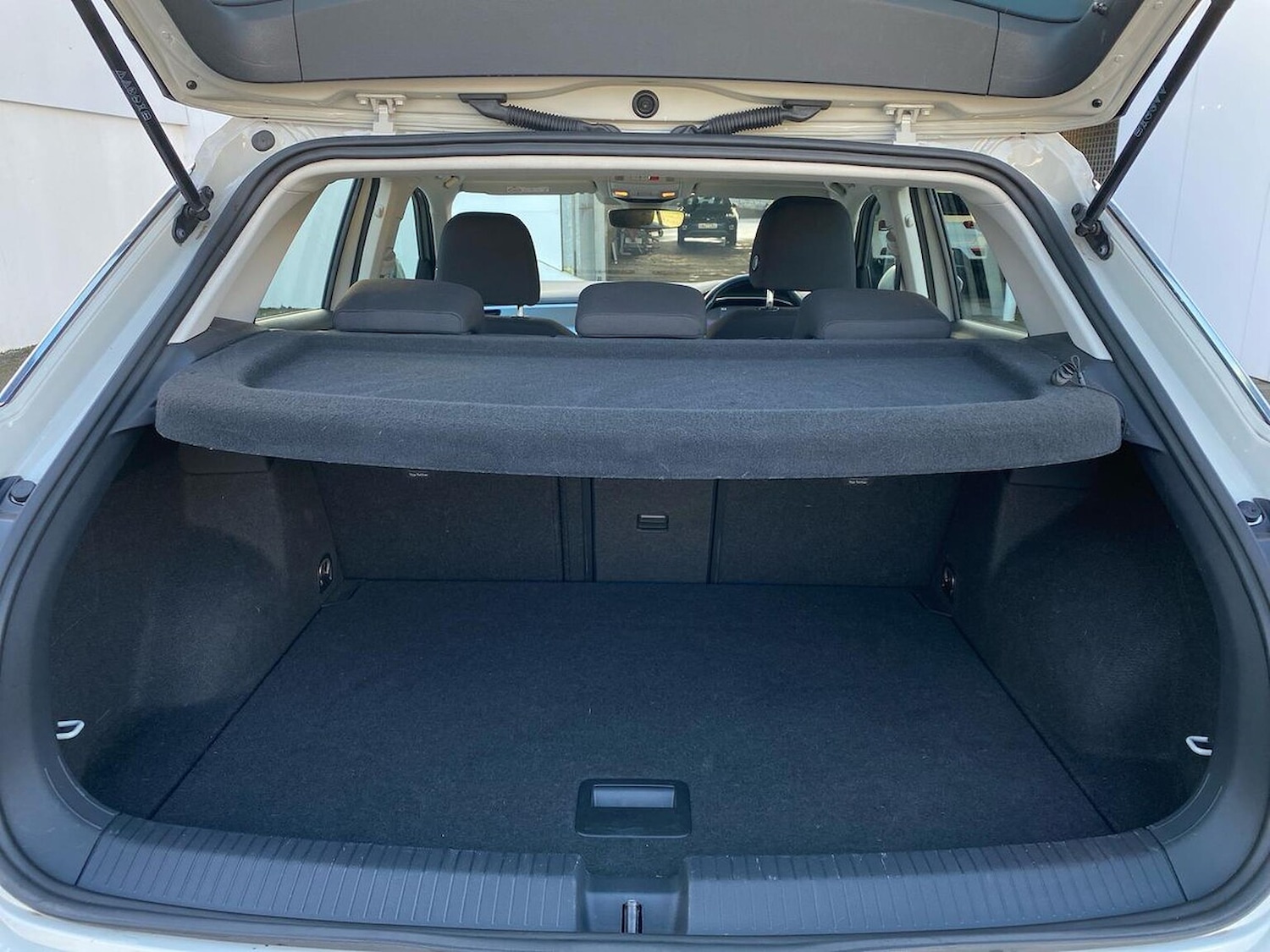 Used Volkswagen T-Roc 2022 for sale - 76763437: Photo 17