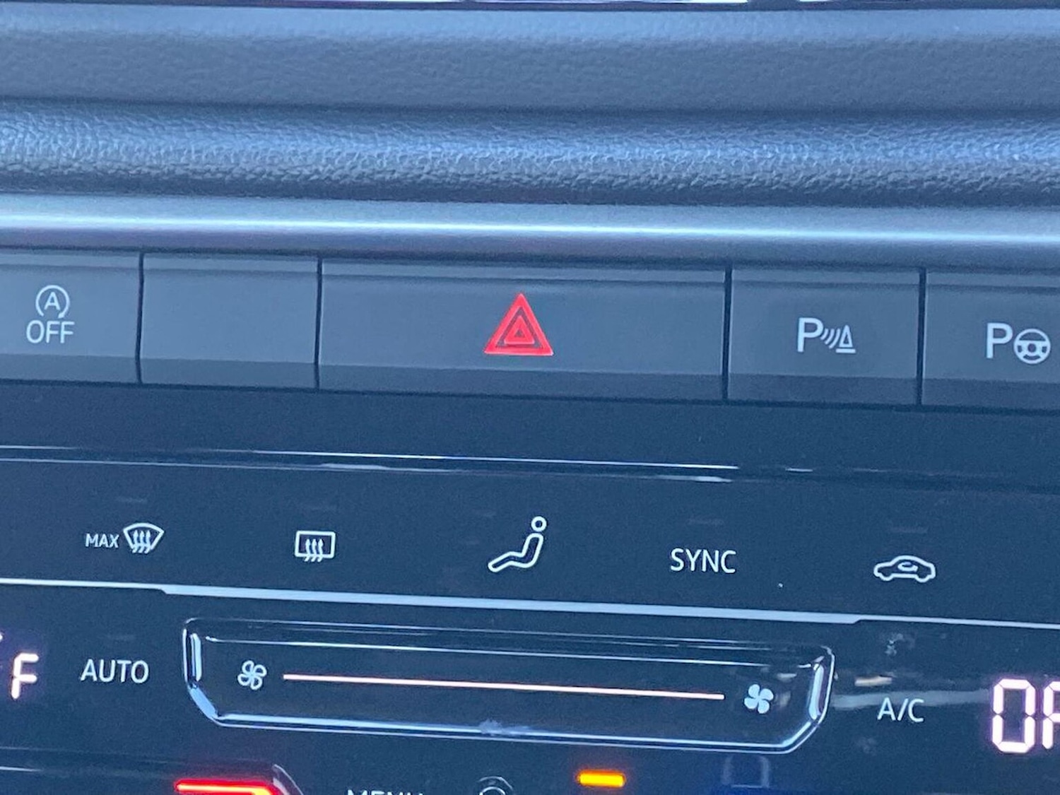 Used Volkswagen T-Roc 2022 for sale - 76763437: Photo 22