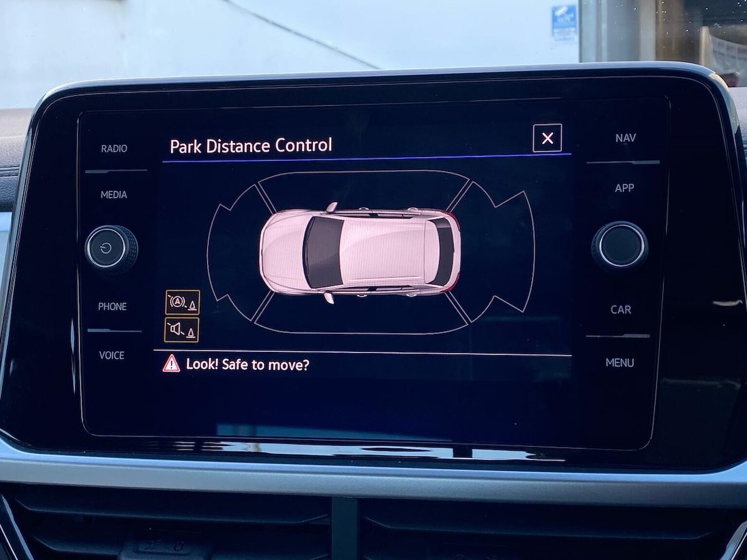 Used Volkswagen T-Roc 2022 for sale - 76763437: Photo 23