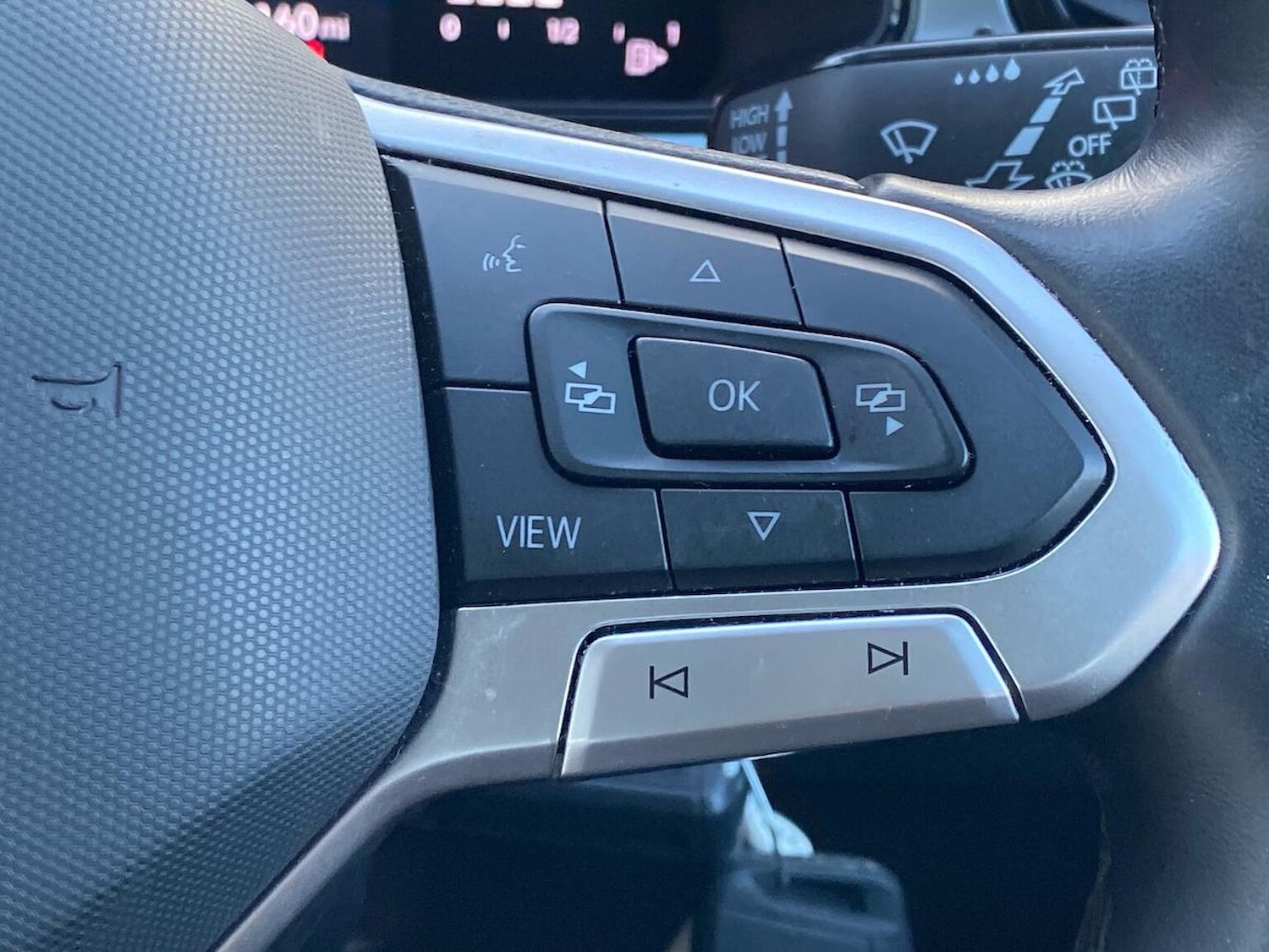 Used Volkswagen T-Roc 2022 for sale - 76763437: Photo 25