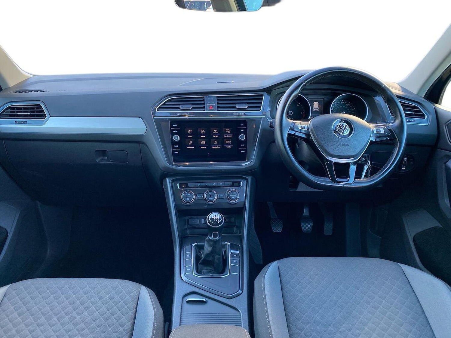 Used Volkswagen Tiguan 2017 for sale - 76628211: Photo 8