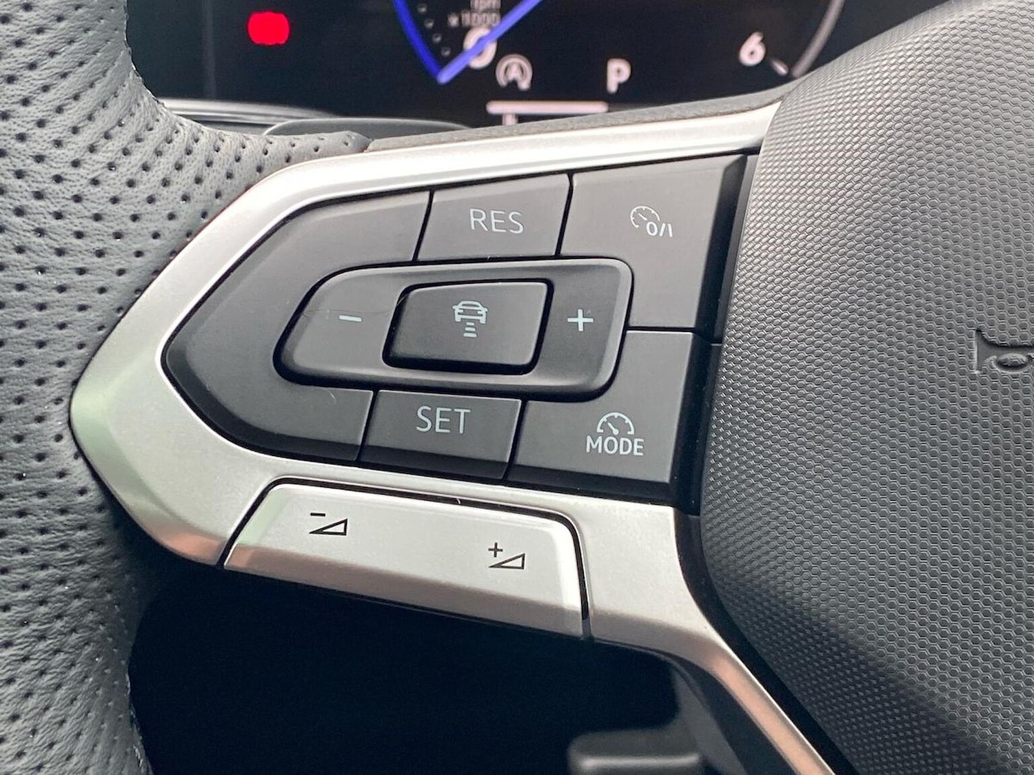 Used Volkswagen Touareg 2025 for sale - 76232776: Photo 27