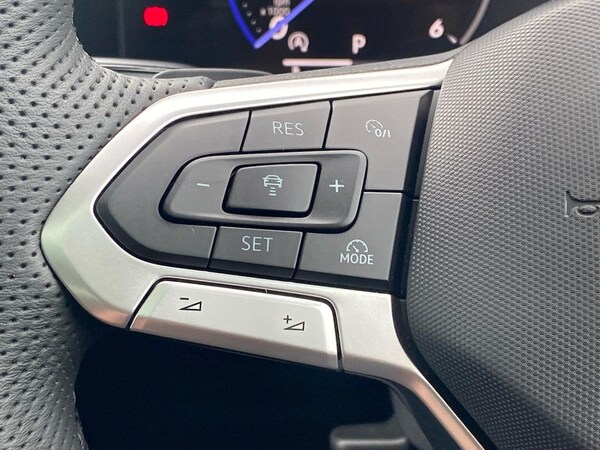 Used Volkswagen Touareg 2025 for sale - 76232776: Photo 27