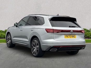 Used Volkswagen Touareg 2025 for sale - 76232776: Photo 2