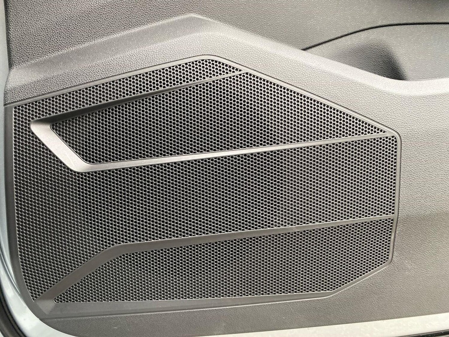 Used Volkswagen Touareg 2025 for sale - 76232776: Photo 31