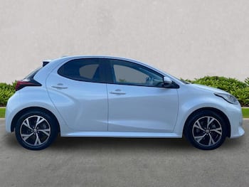 Used Toyota Yaris 2024 for sale - 79785959: Photo