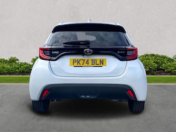 Used Toyota Yaris 2024 for sale - 79785959: Photo
