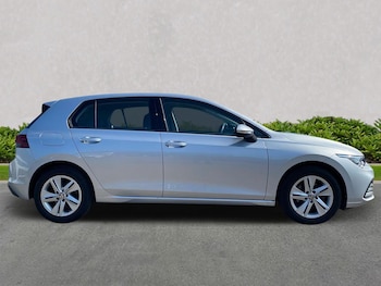 Used Volkswagen Golf 2022 for sale - 75617227: Photo
