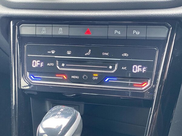 Used Volkswagen T-Roc 2022 for sale - 76107077: Photo 12
