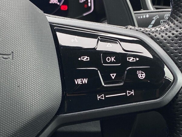 Used Volkswagen T-Roc 2022 for sale - 76107077: Photo 26