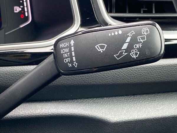 Used Volkswagen T-Roc 2022 for sale - 76107077: Photo 28