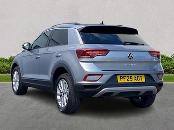 Used Volkswagen T-Roc 2025 for sale - 75497923: Photo