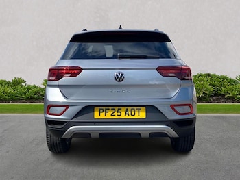 Used Volkswagen T-Roc 2025 for sale - 75497923: Photo