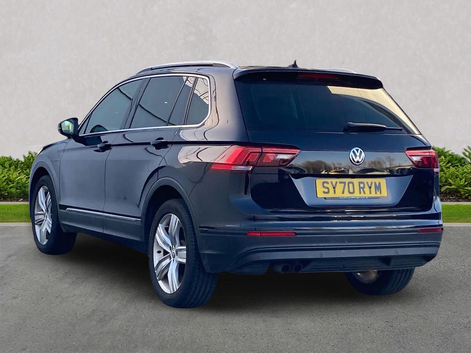 Used Volkswagen Tiguan 2020 for sale - 77008283: Photo 2