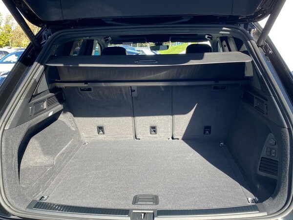 Used Volkswagen Touareg 2024 for sale - 76127151: Photo 17