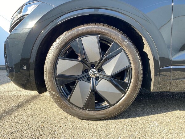 Used Volkswagen Touareg 2024 for sale - 76127151: Photo 6