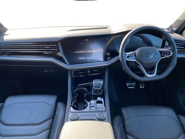 Used Volkswagen Touareg 2024 for sale - 76127151: Photo 8