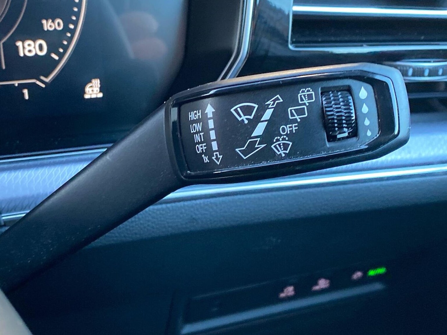 Used Volkswagen Touareg 2022 for sale - 76693442: Photo 28