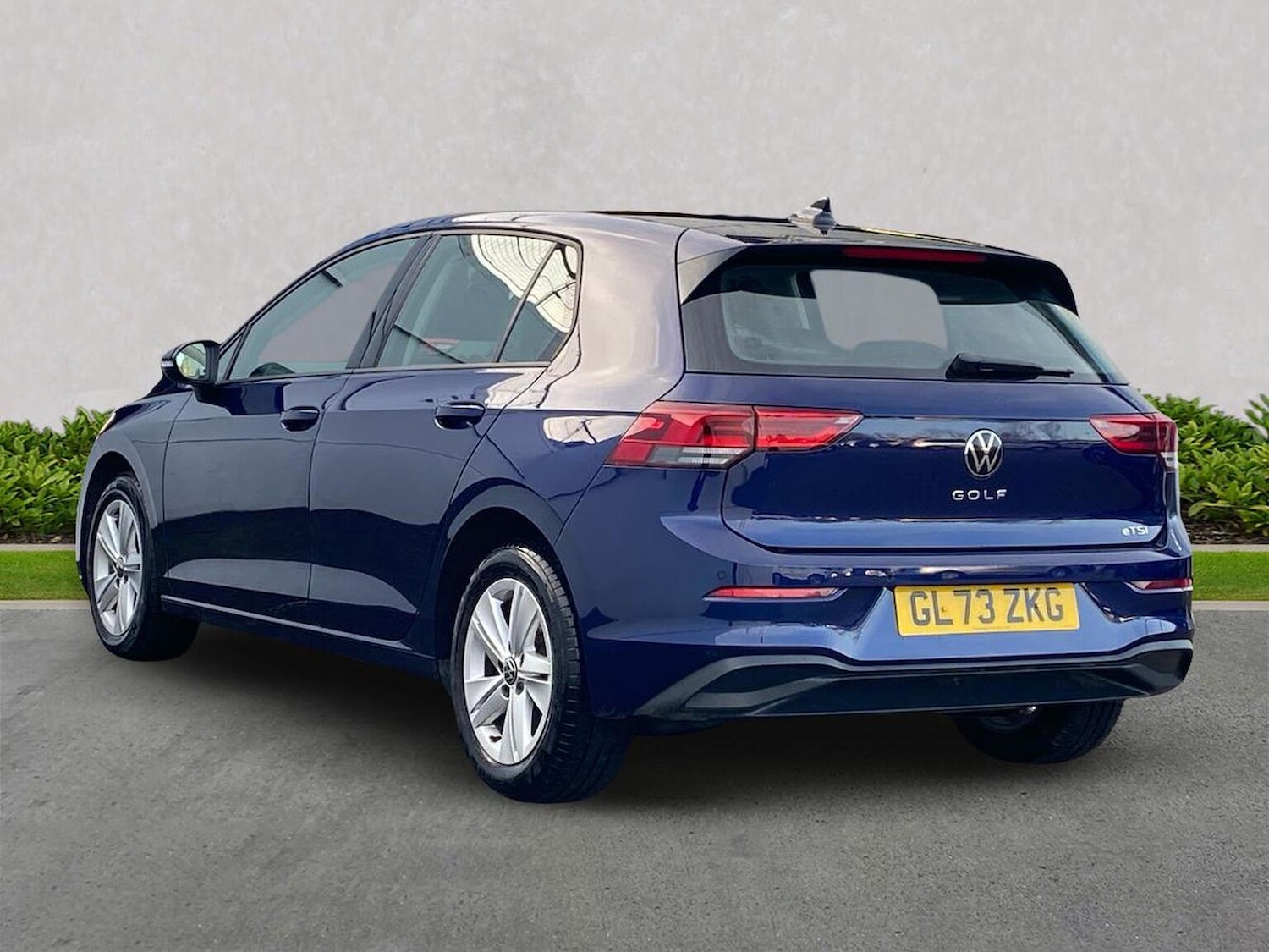 Used Volkswagen Golf 2023 for sale - 76924559: Photo 2