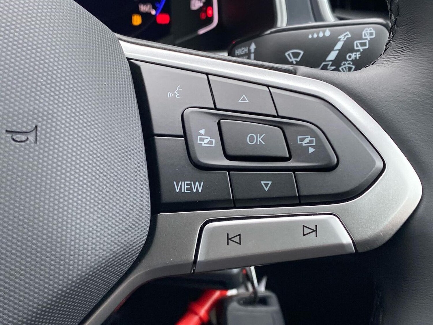 Used Volkswagen T-Roc 2025 for sale - 76461858: Photo 26