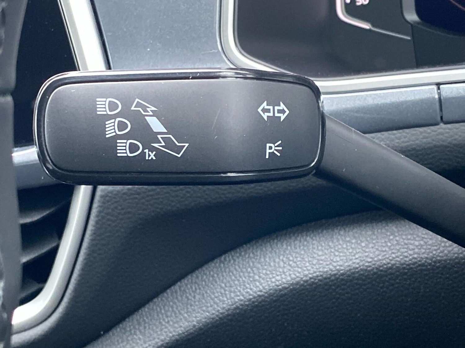 Used Volkswagen T-Roc 2025 for sale - 76461858: Photo 29