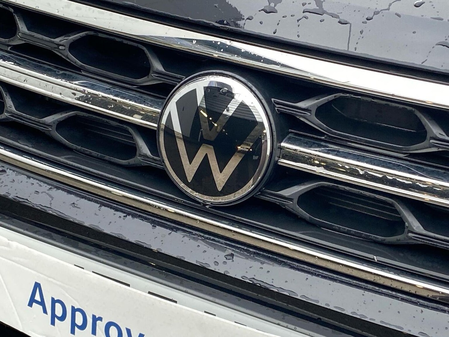 Used Volkswagen T-Roc 2025 for sale - 76461858: Photo 32