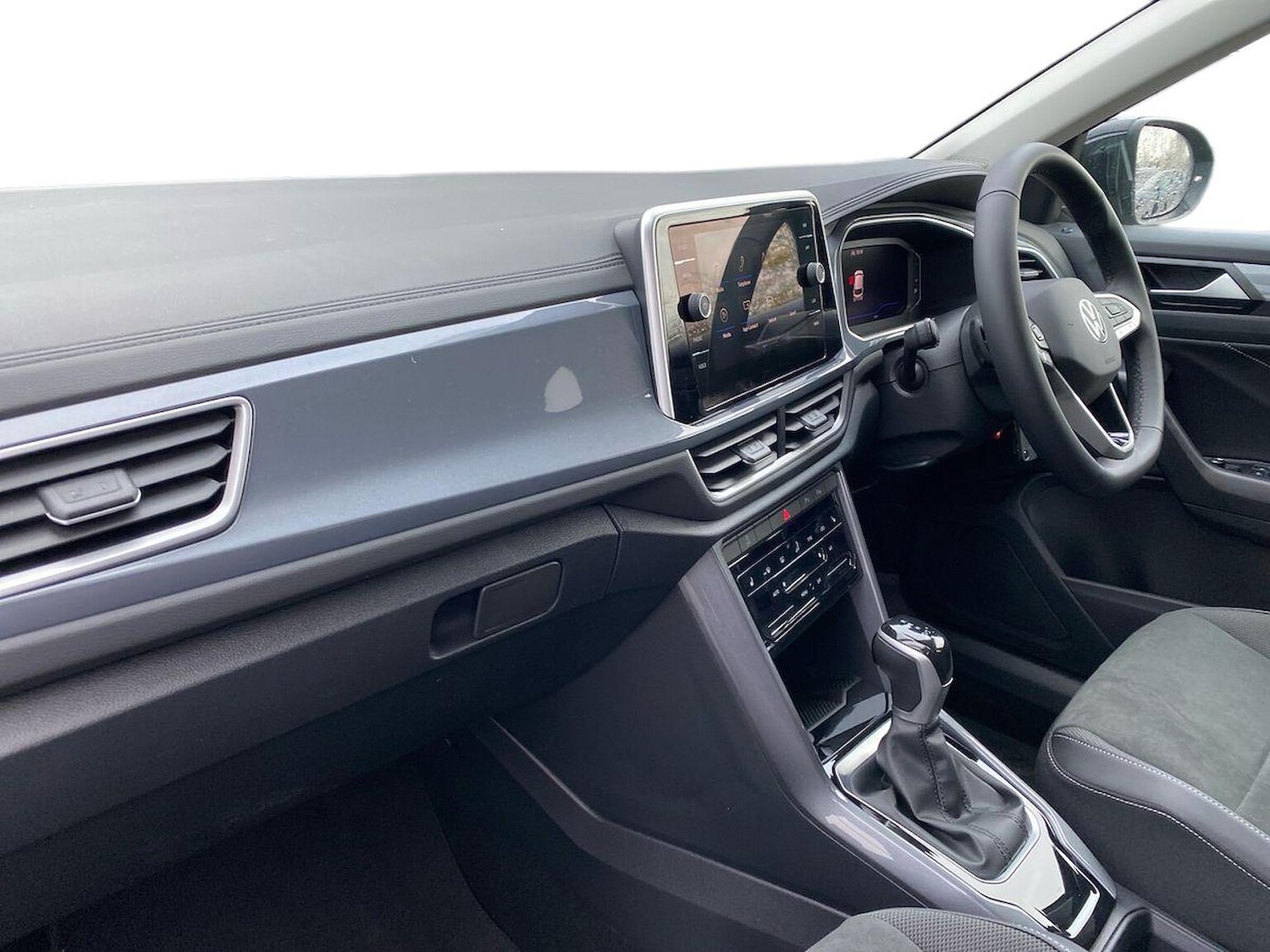 Used Volkswagen T-Roc 2025 for sale - 76461858: Photo 7